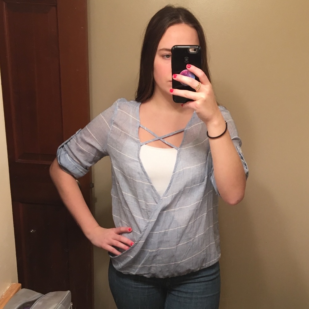 Listicle Blue & white striped blouse